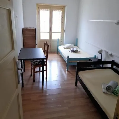 Hostal Belém Backpackers *